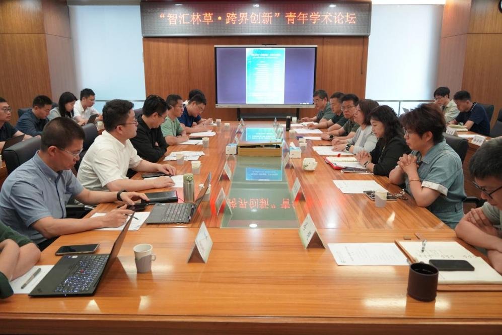 科教融合办公室主任王智杰研究员与北京